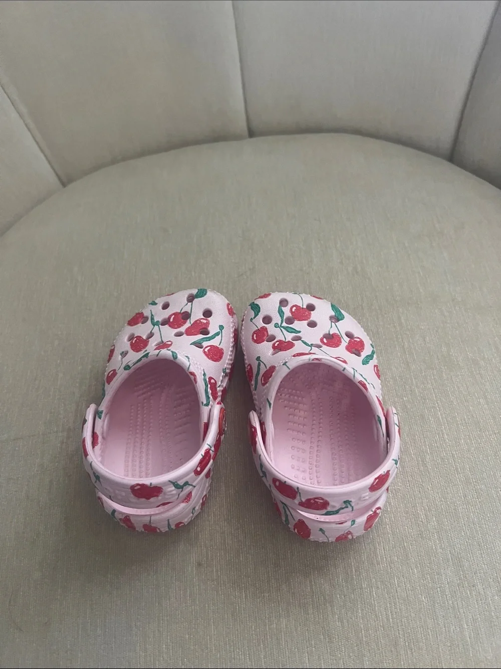 CROCS light pink